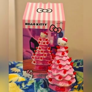*NEW* HELLO KITTY Ceramic Pink Christmas Tree w/ Pink Colored Lights in box